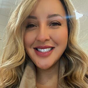 Meet your Posher, Cindy